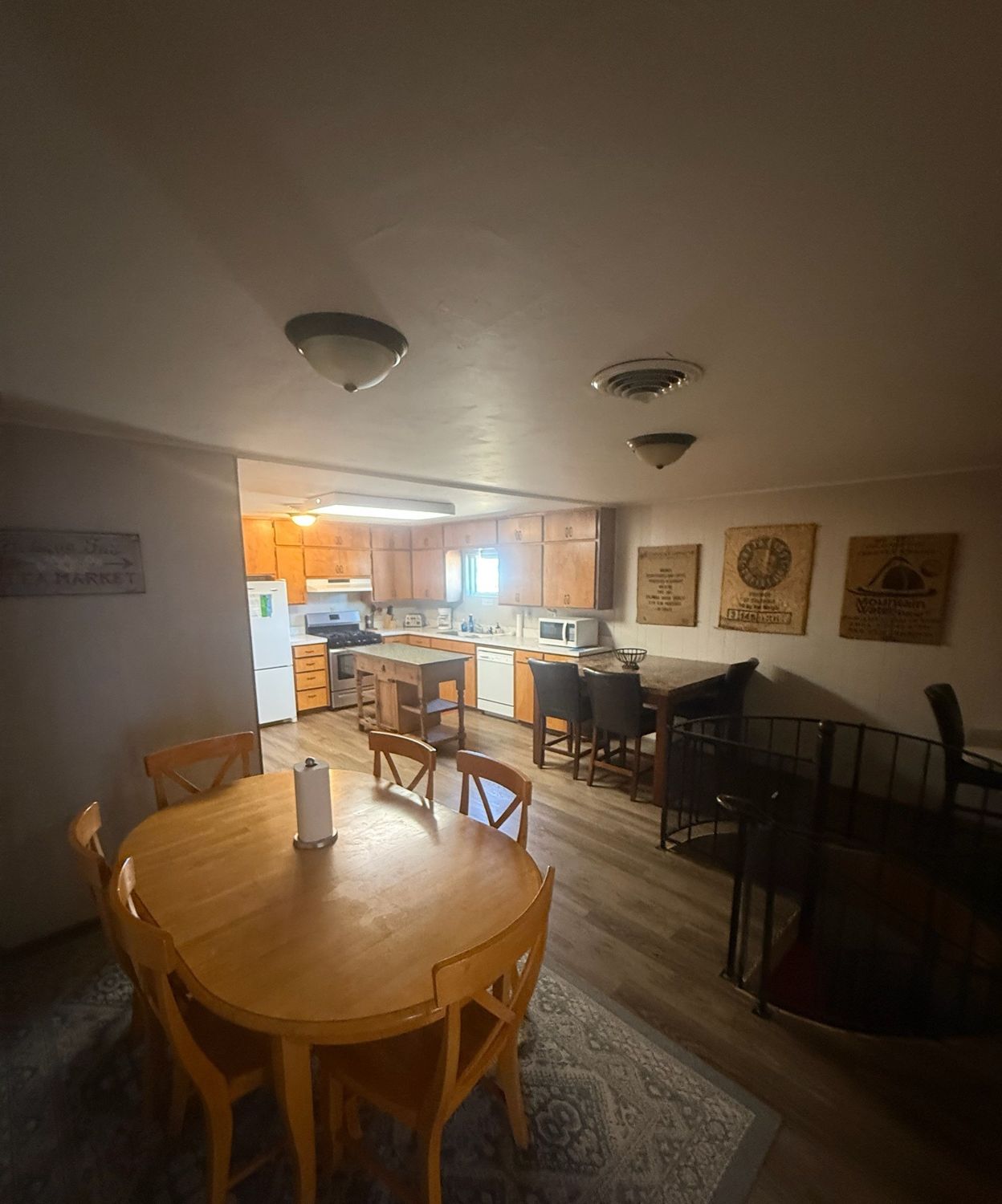 Dining table and full kitchen at the Canton Lake Lodge