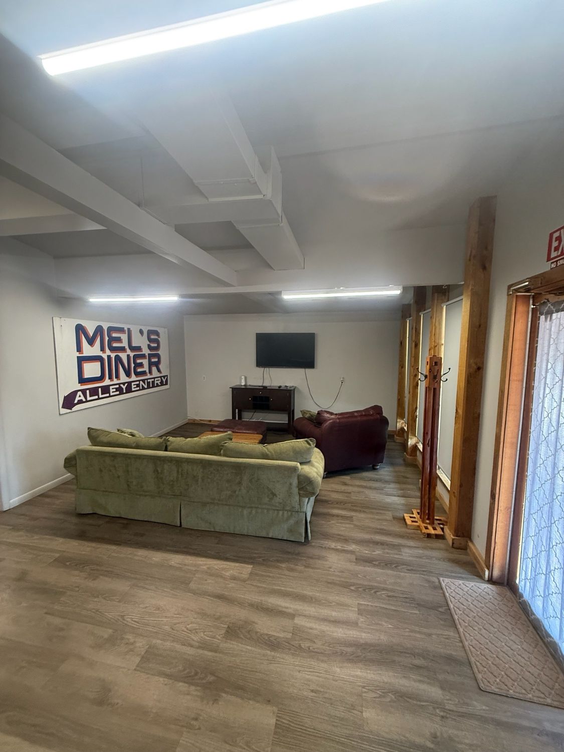 A second living area at the Canton Lake Lodge
